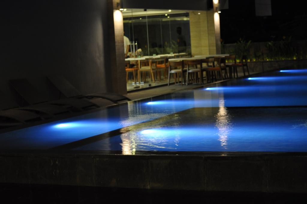 HARRIS Hotel Kuta Galleria - Bali Dış mekan fotoğraf