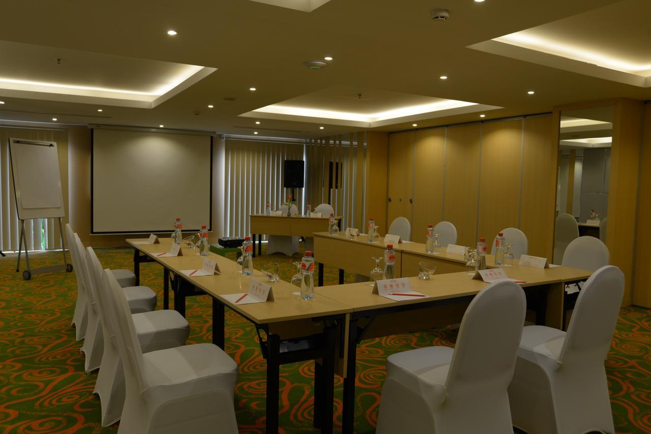 HARRIS Hotel Kuta Galleria - Bali Dış mekan fotoğraf